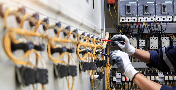 Professional Electrician technician working in Gulfport, FL